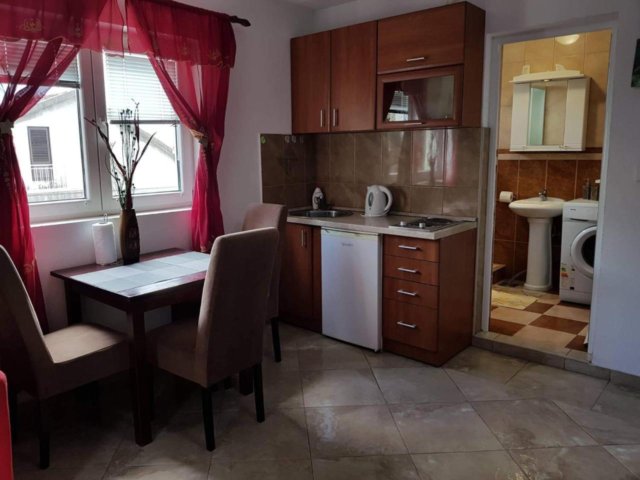 Apartments Jovan Τίβατ Εξωτερικό φωτογραφία