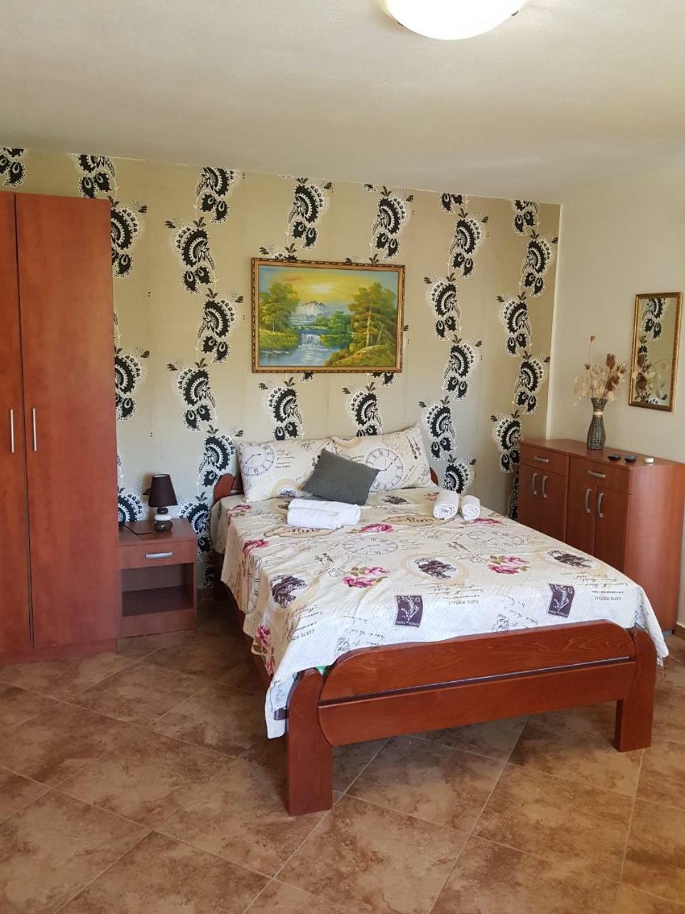 Apartments Jovan Τίβατ Εξωτερικό φωτογραφία